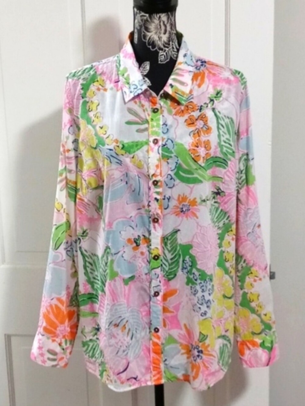 🌺HTF Lilly Pulitzer X Target🌺 - "Nosey Posie" L/S Button Down
